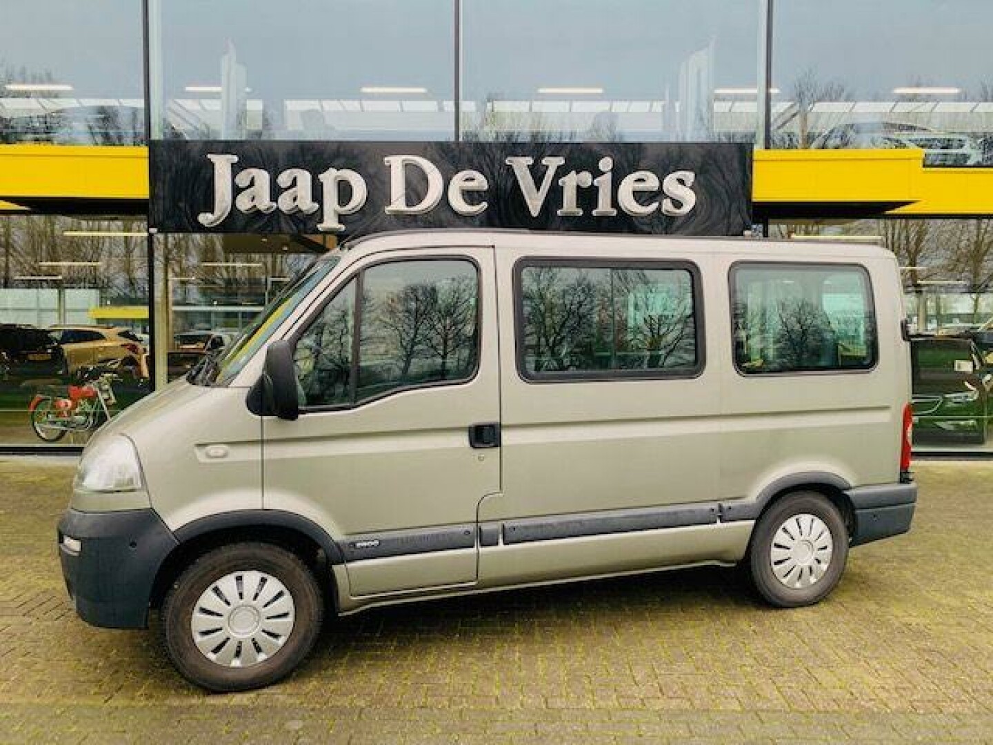Opel-Movano-1