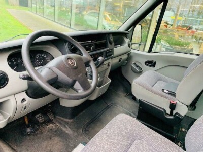 Opel-Movano-3