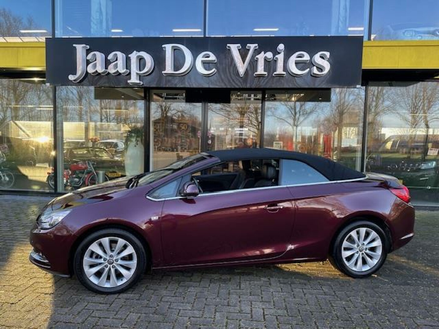 Opel-Cascada-1