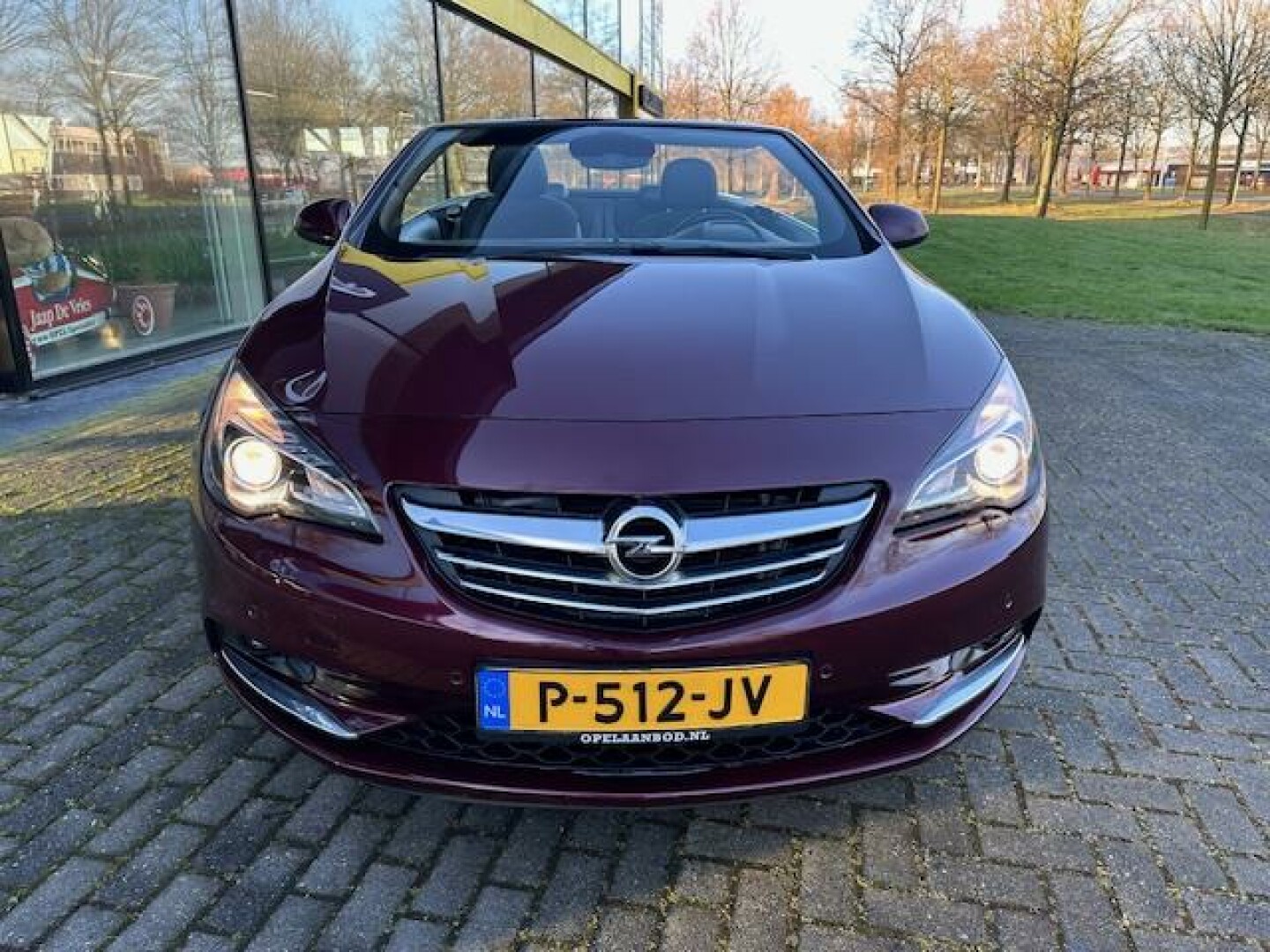 Opel-Cascada-10