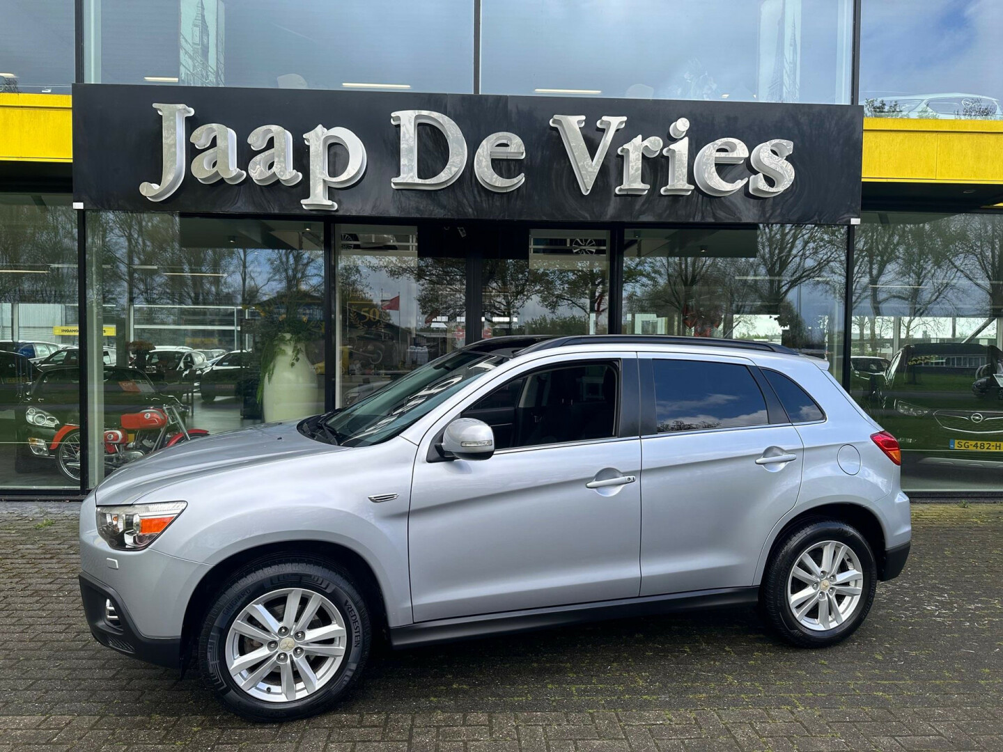 Mitsubishi-ASX-1