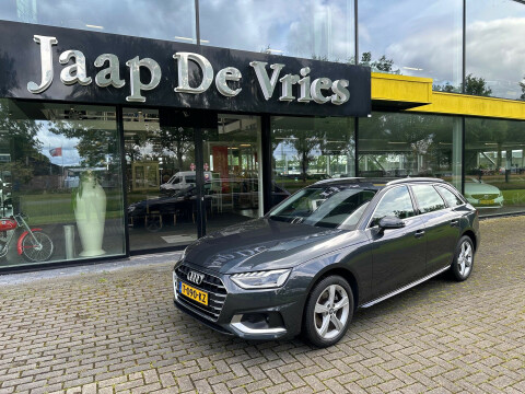 Audi-A4-0