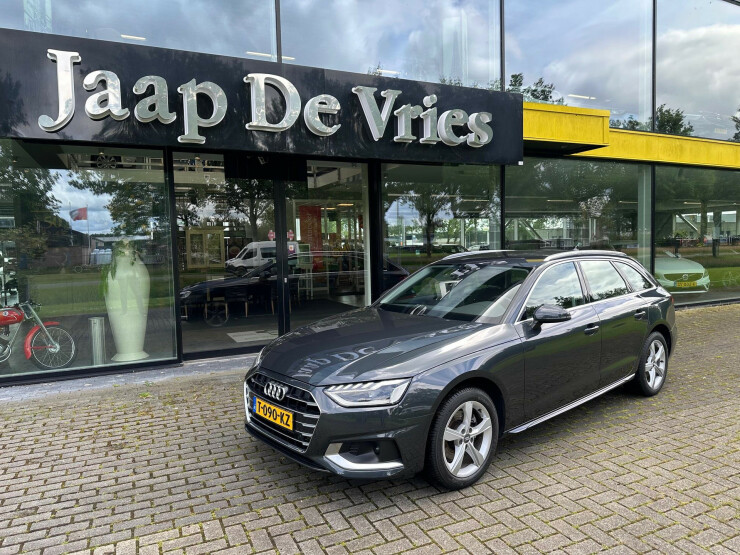Audi-A4-0