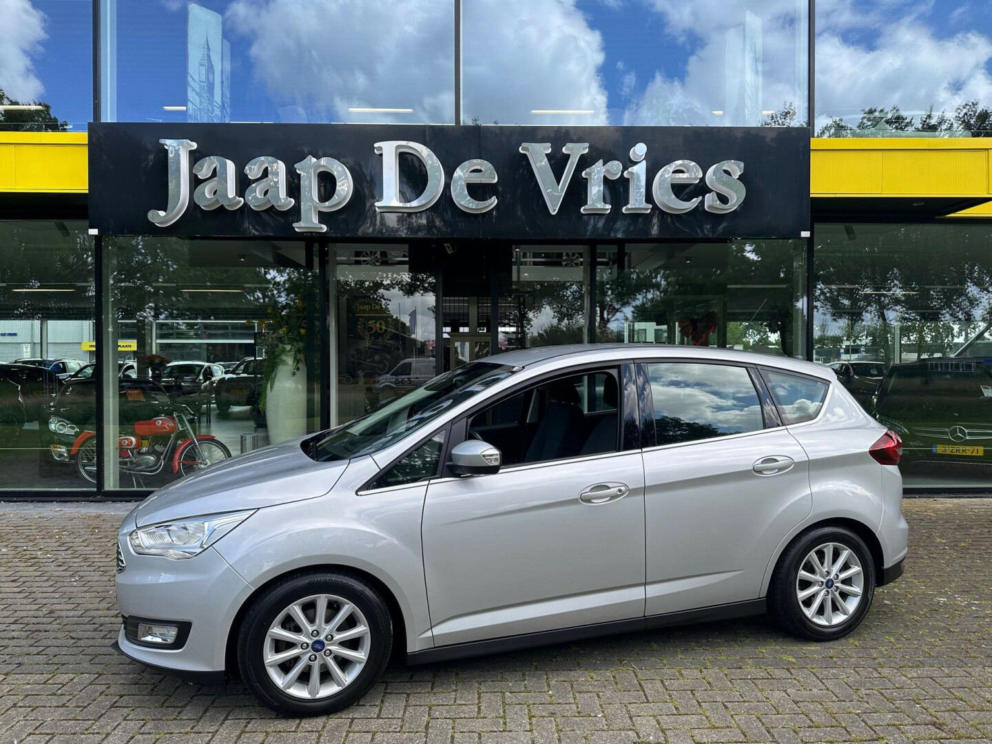 Ford-C-MAX-1