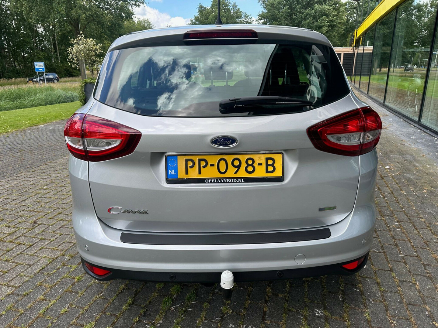 Ford-C-MAX-8