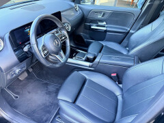 Mercedes-Benz-GLA-4