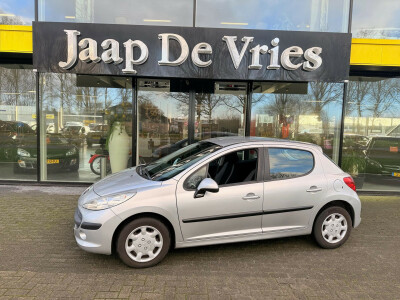 Peugeot-207-1