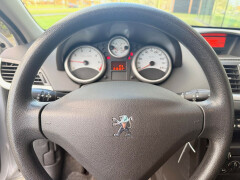 Peugeot-207-4