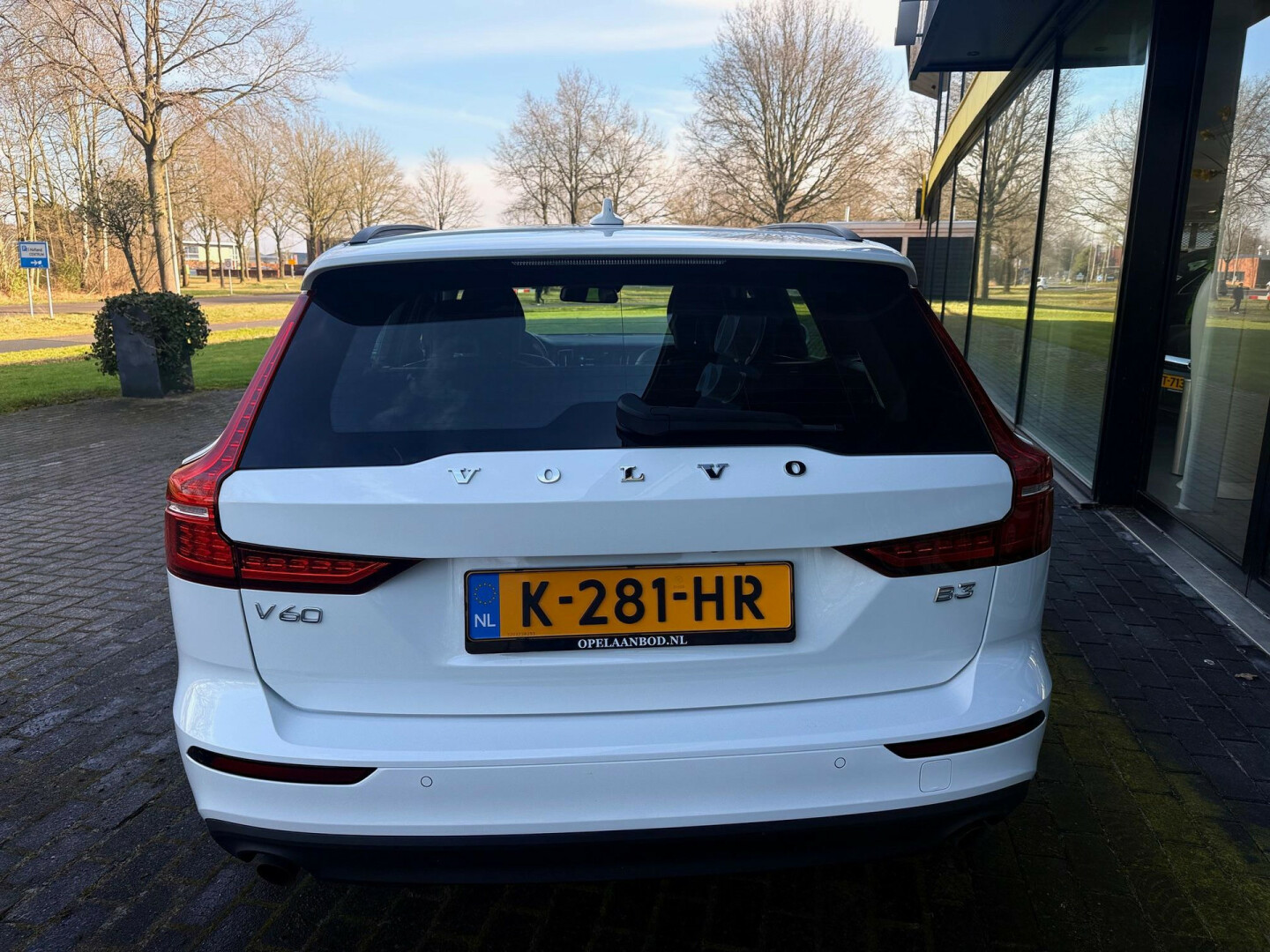 Volvo-V60-10