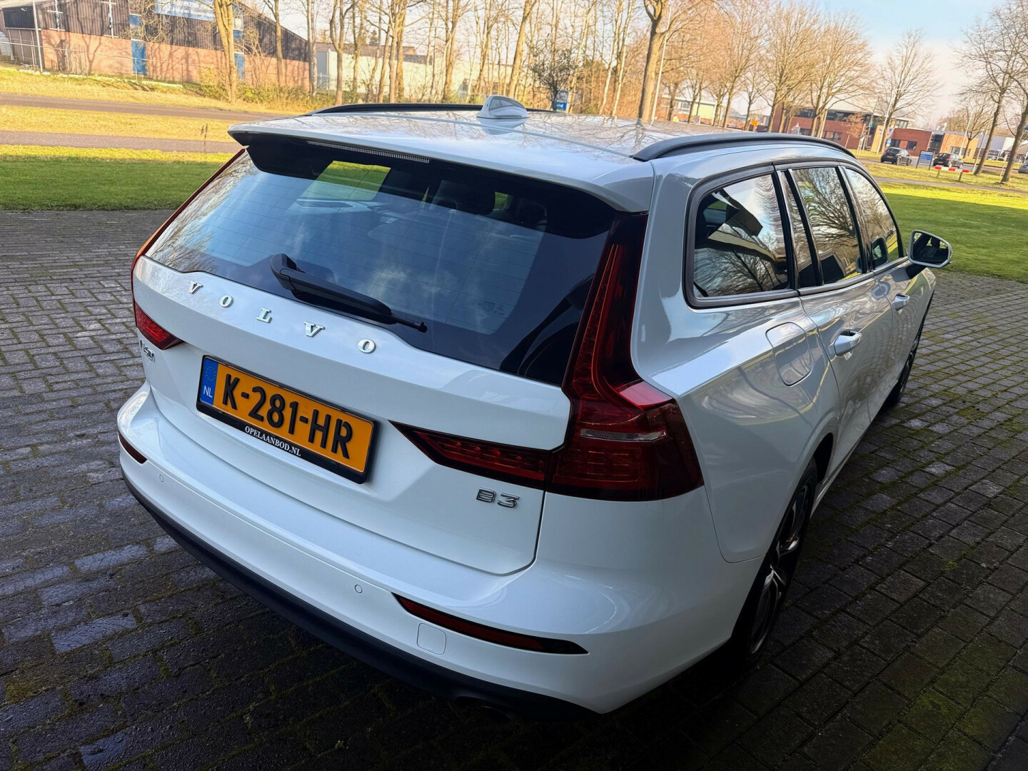 Volvo-V60-12