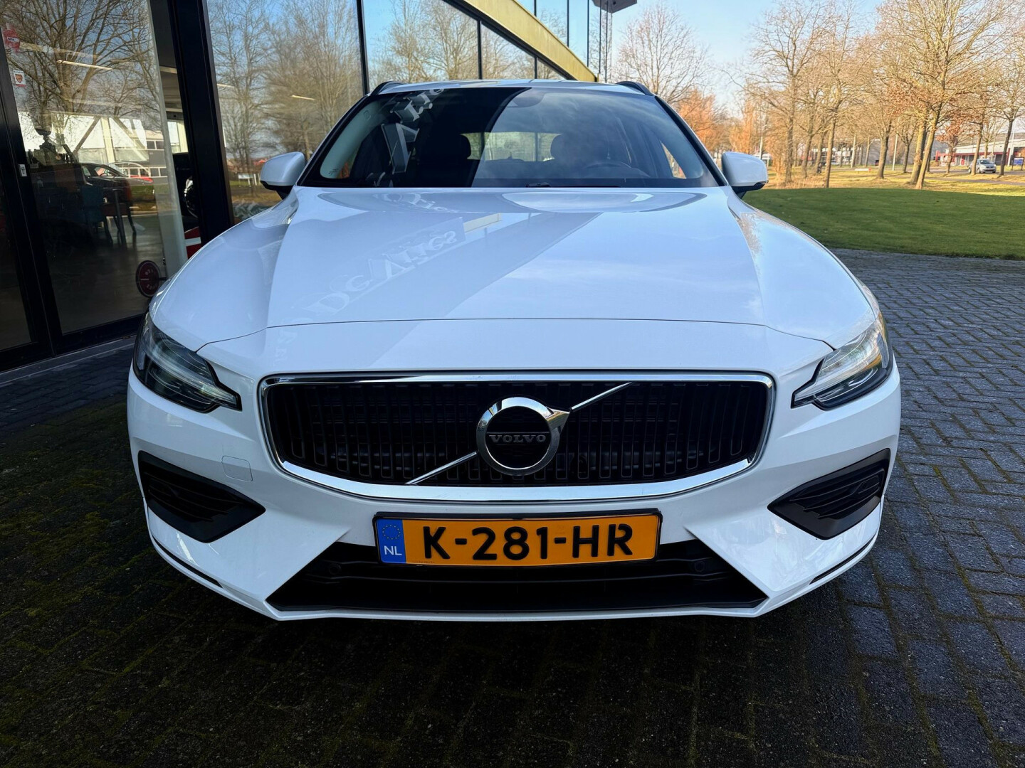 Volvo-V60-13