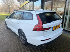 Volvo-V60-2