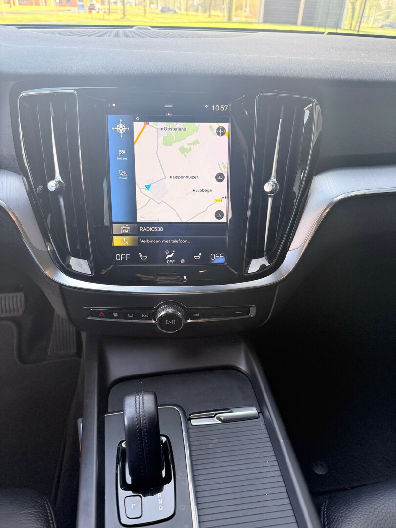 Volvo-V60-6