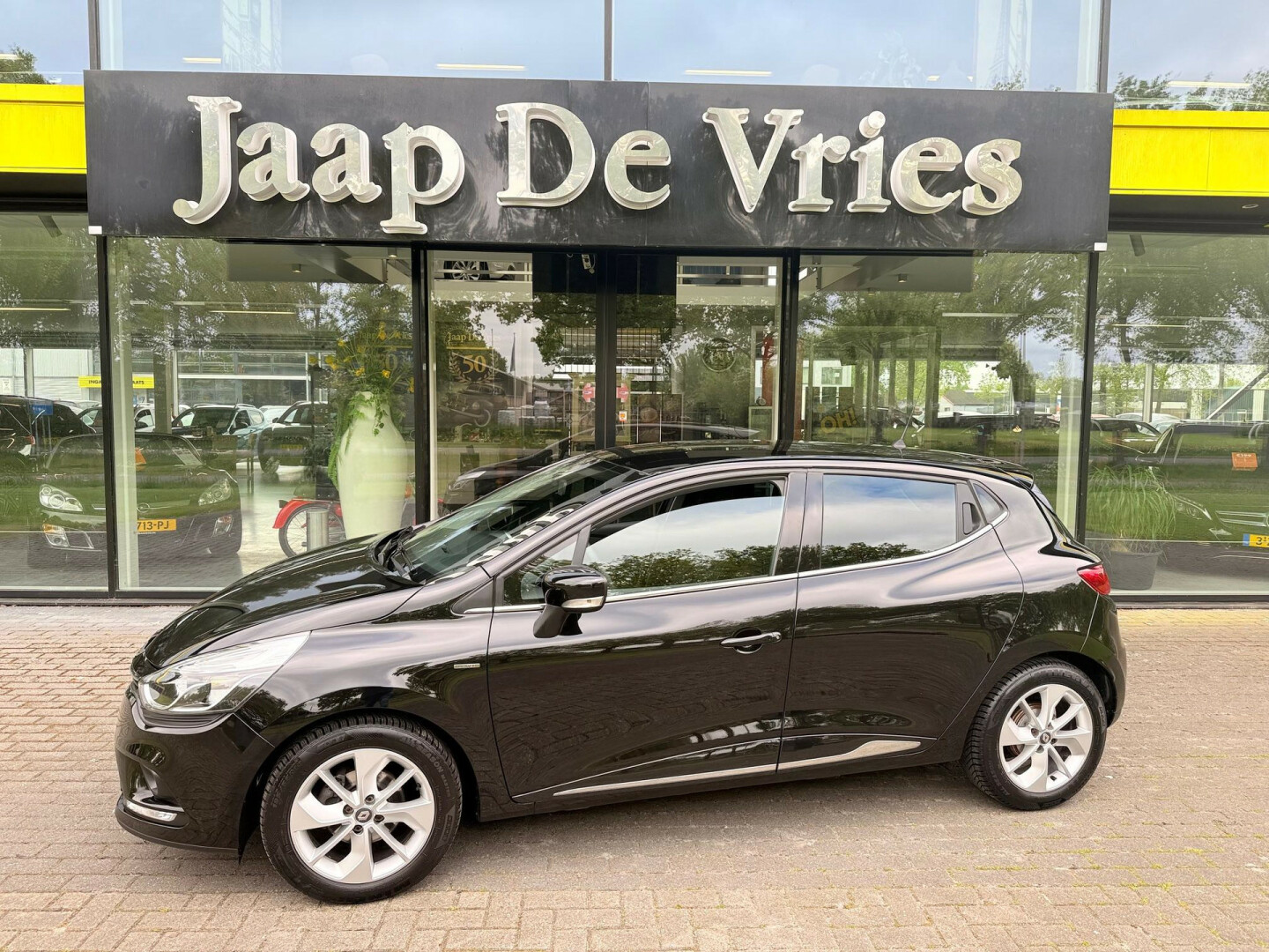 Renault-Clio-1