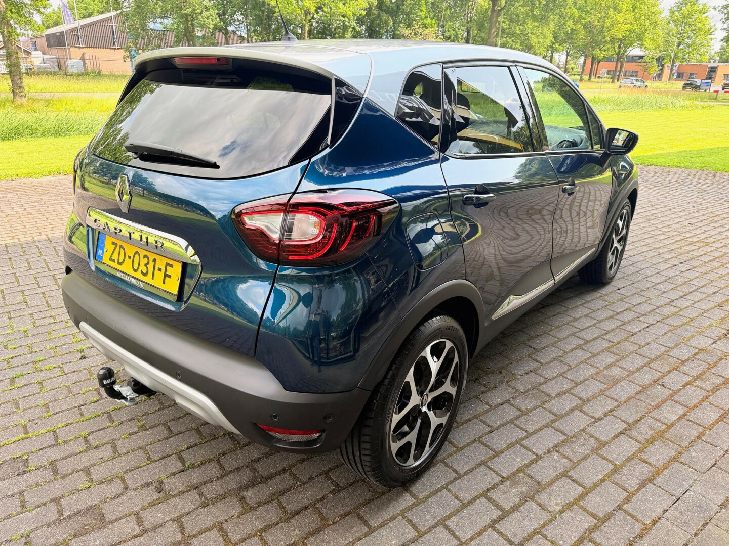 Renault-Captur-13