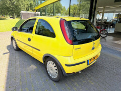 Opel-Corsa-2