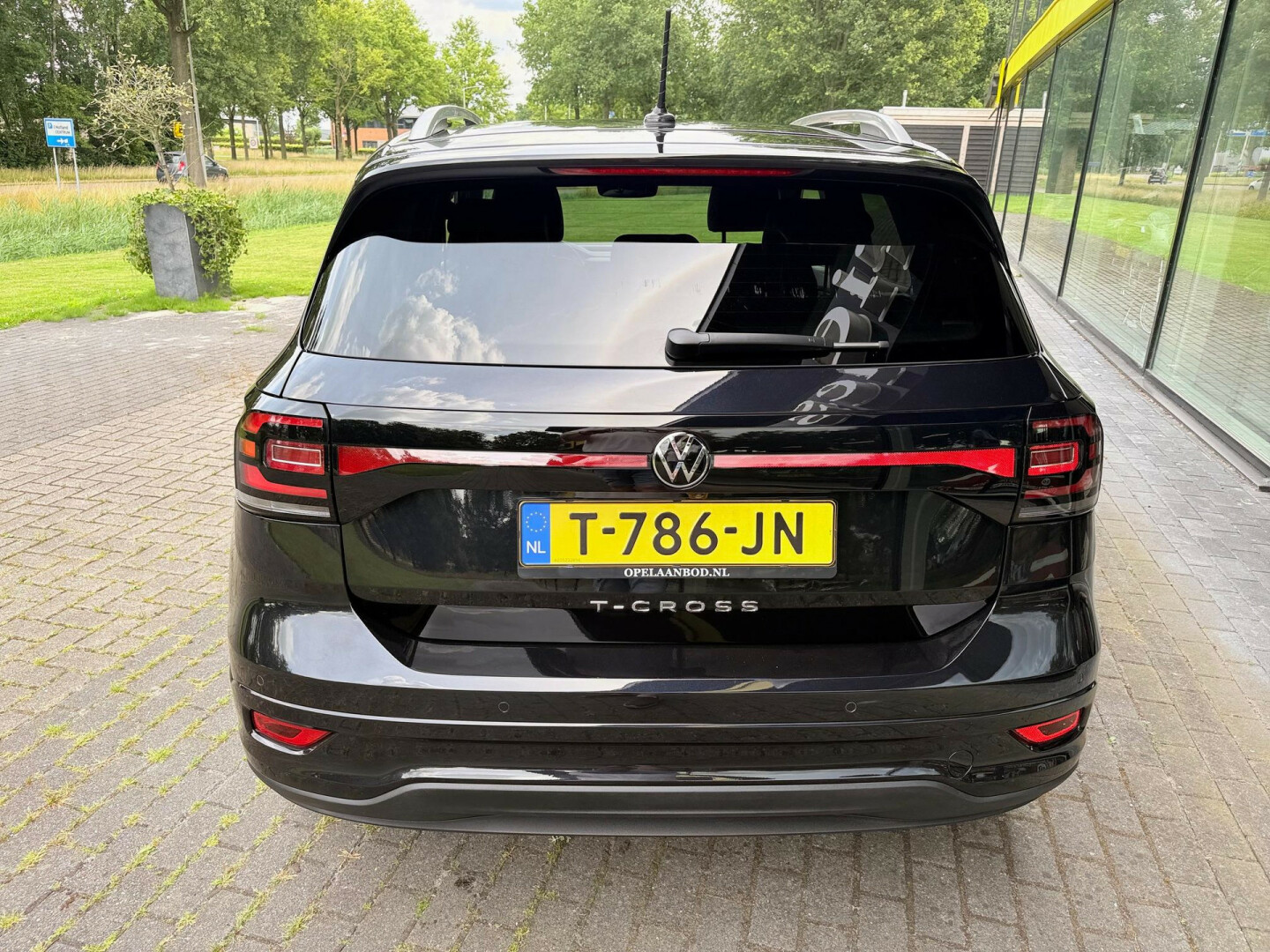 Volkswagen-T-Cross-10