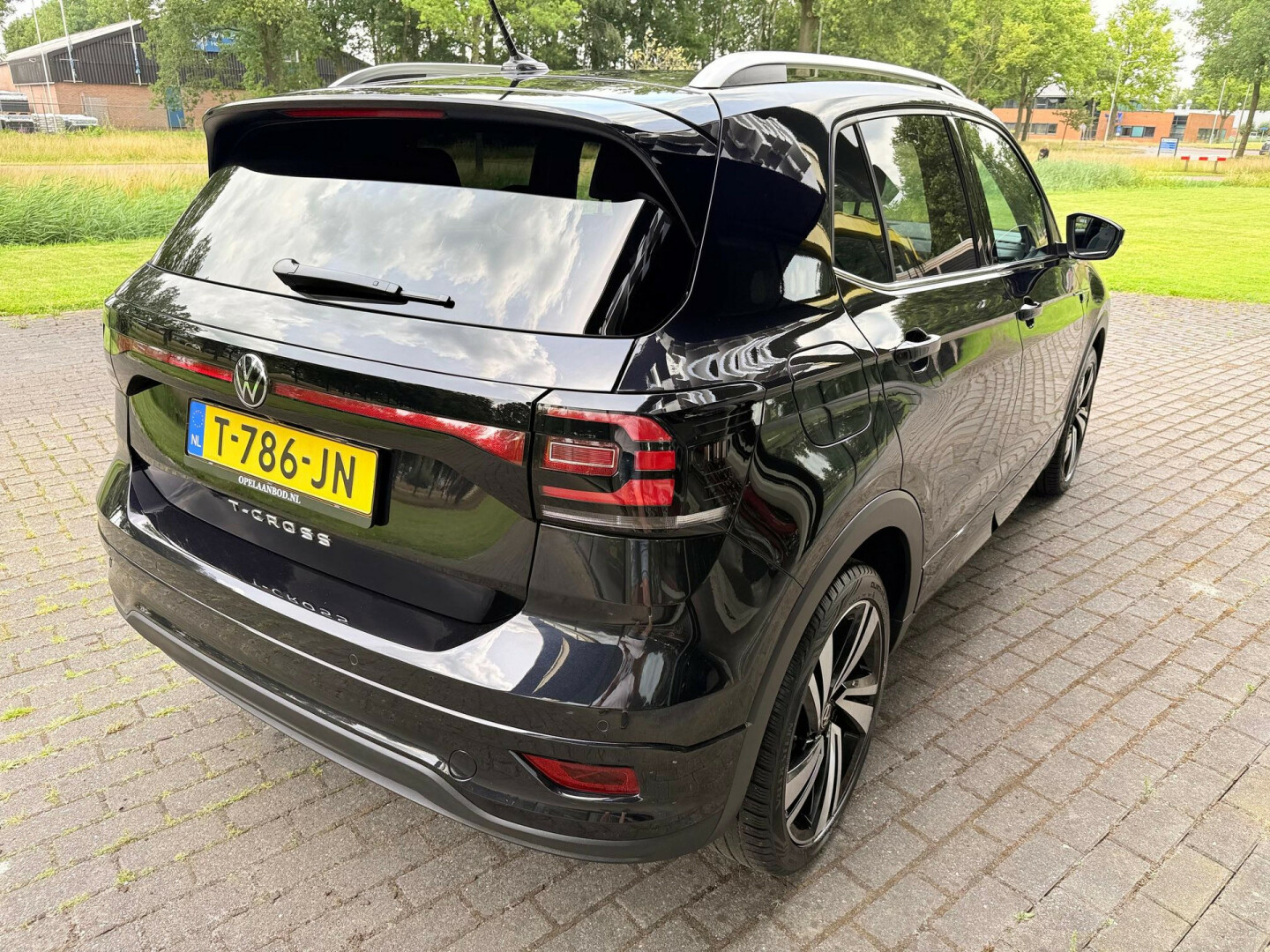 Volkswagen-T-Cross-11