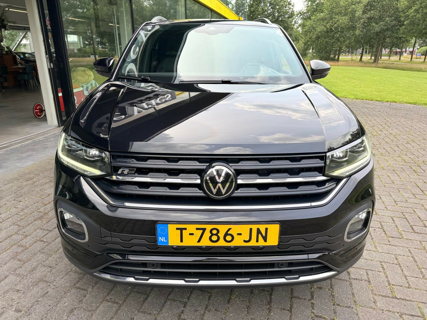 Volkswagen-T-Cross-12