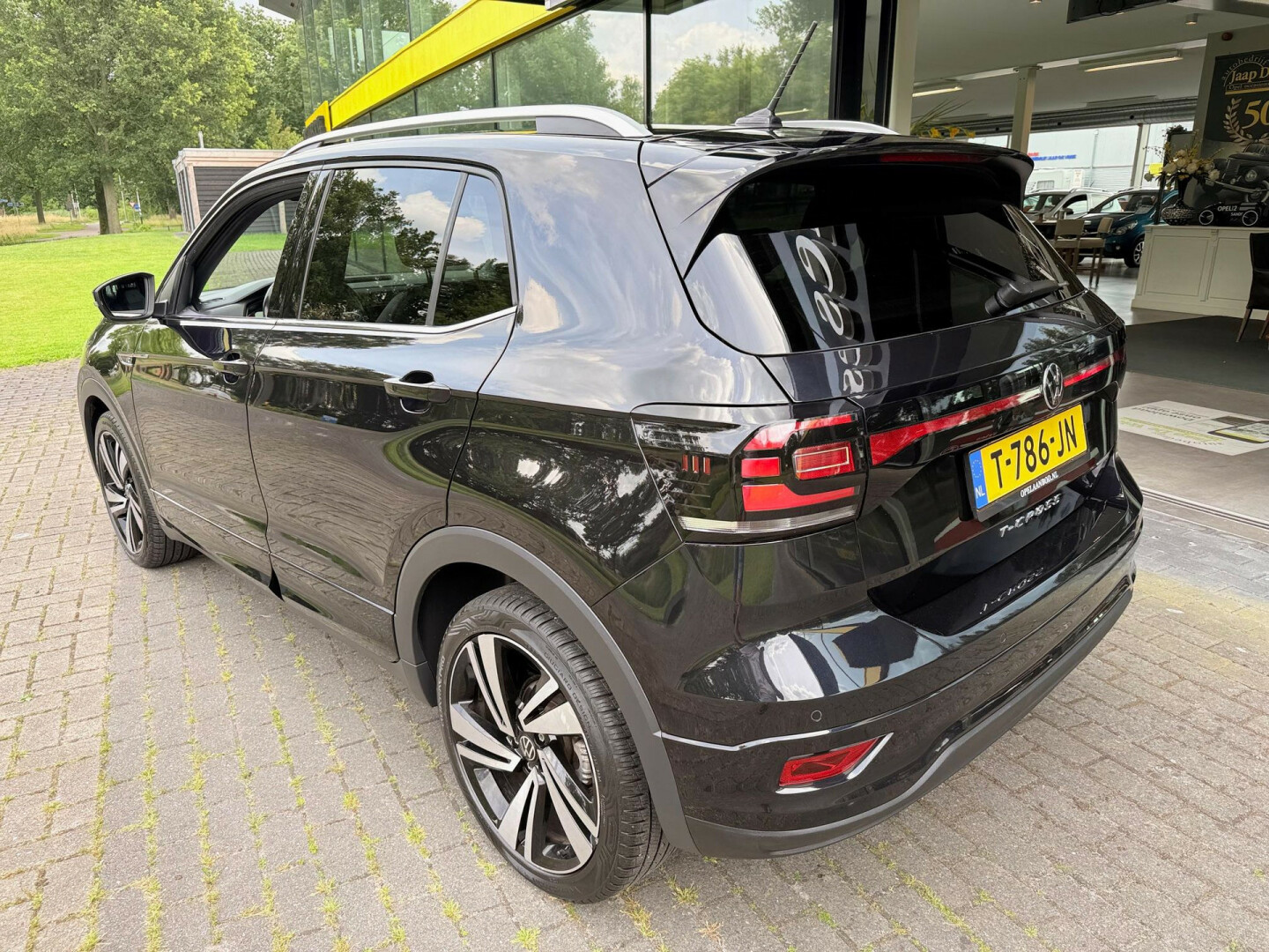 Volkswagen-T-Cross-2