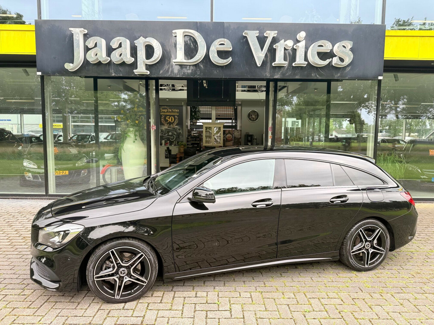 Mercedes-Benz-CLA-Klasse-1