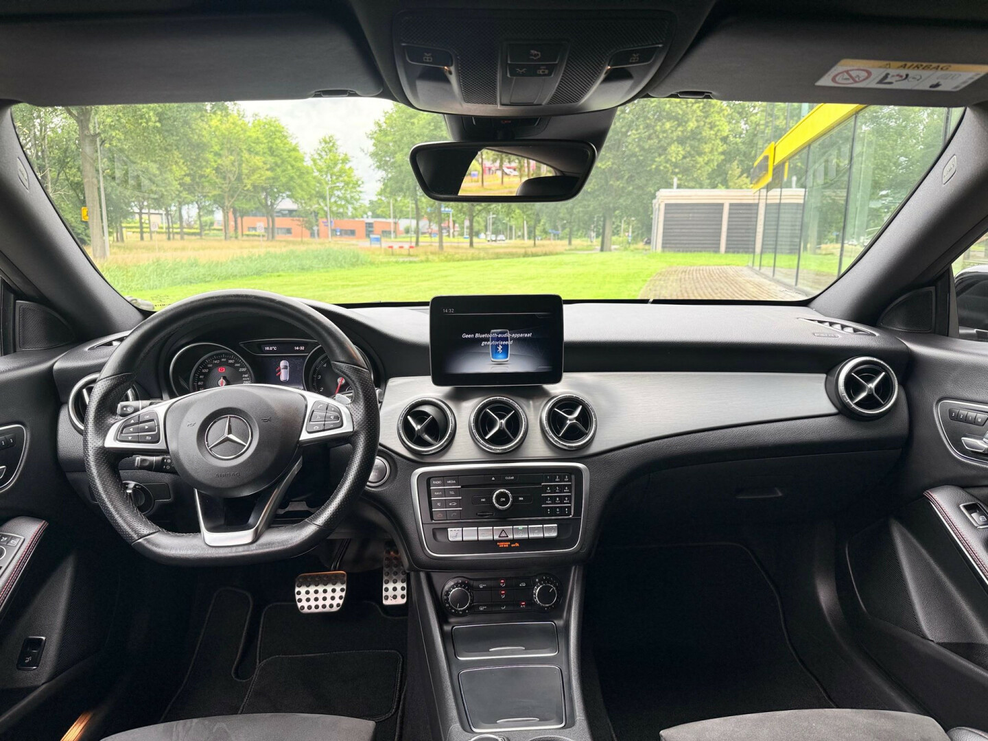 Mercedes-Benz-CLA-Klasse-10
